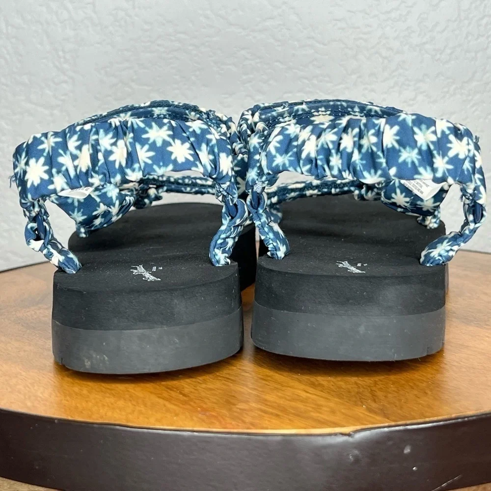 365. Universal Thread Shoes Women's Floris Platform Sport Sandals 8 - Picture 5 of 9